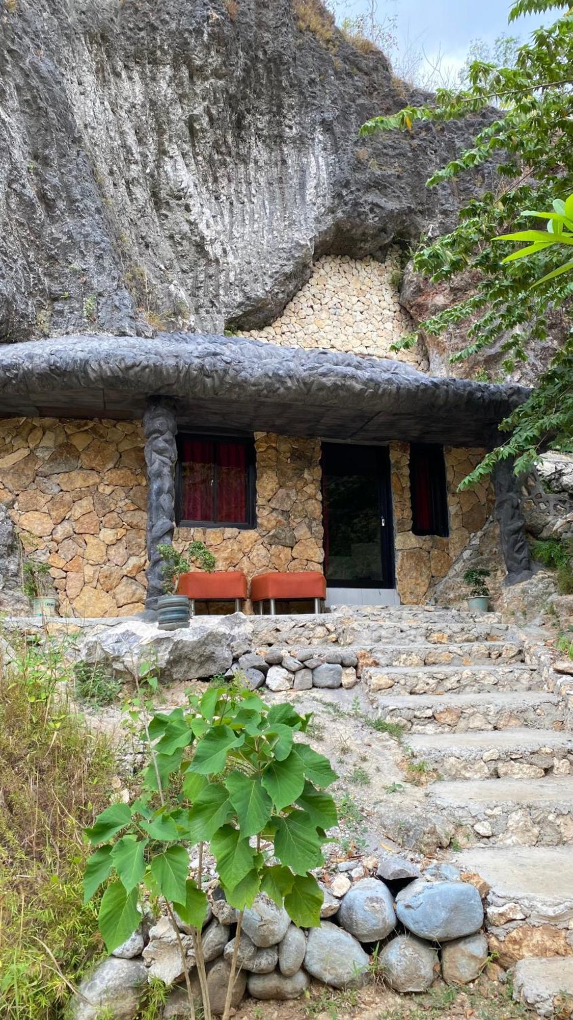 Karangwetan Paleo Stone Age酒店 外观 照片