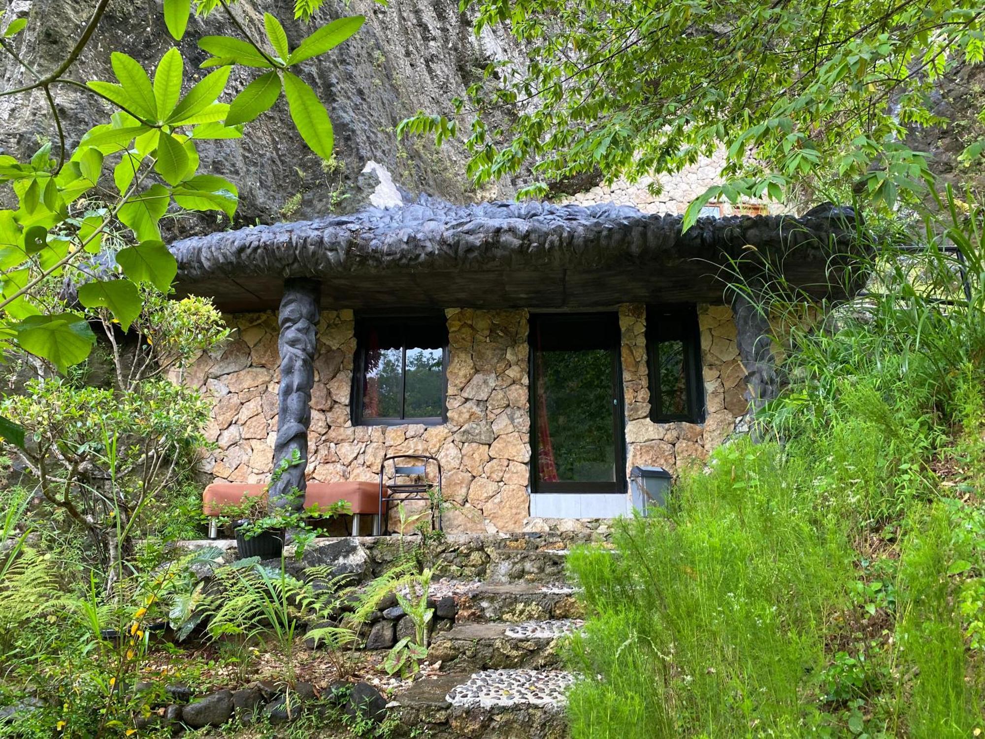 Karangwetan Paleo Stone Age酒店 外观 照片
